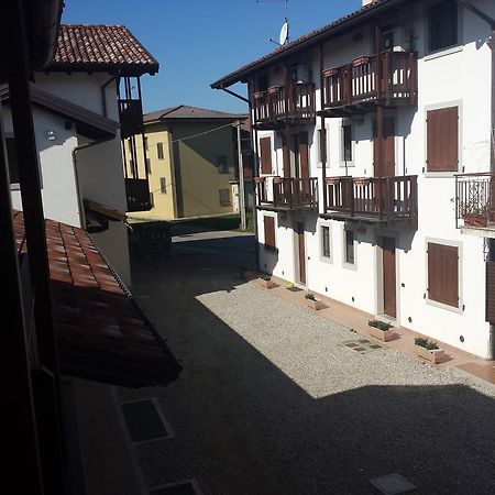 Farmstay Alloggio Cort Di Branc Povoletto Exterior foto
