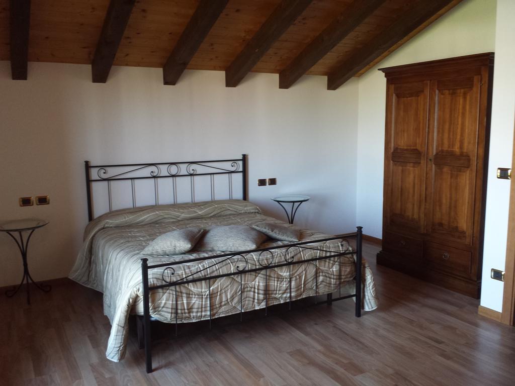 Farmstay Alloggio Cort Di Branc Povoletto Habitación foto
