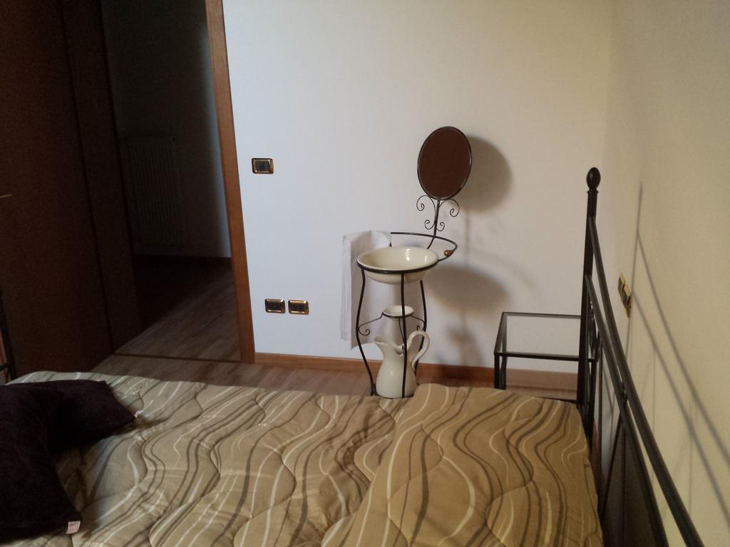 Farmstay Alloggio Cort Di Branc Povoletto Habitación foto