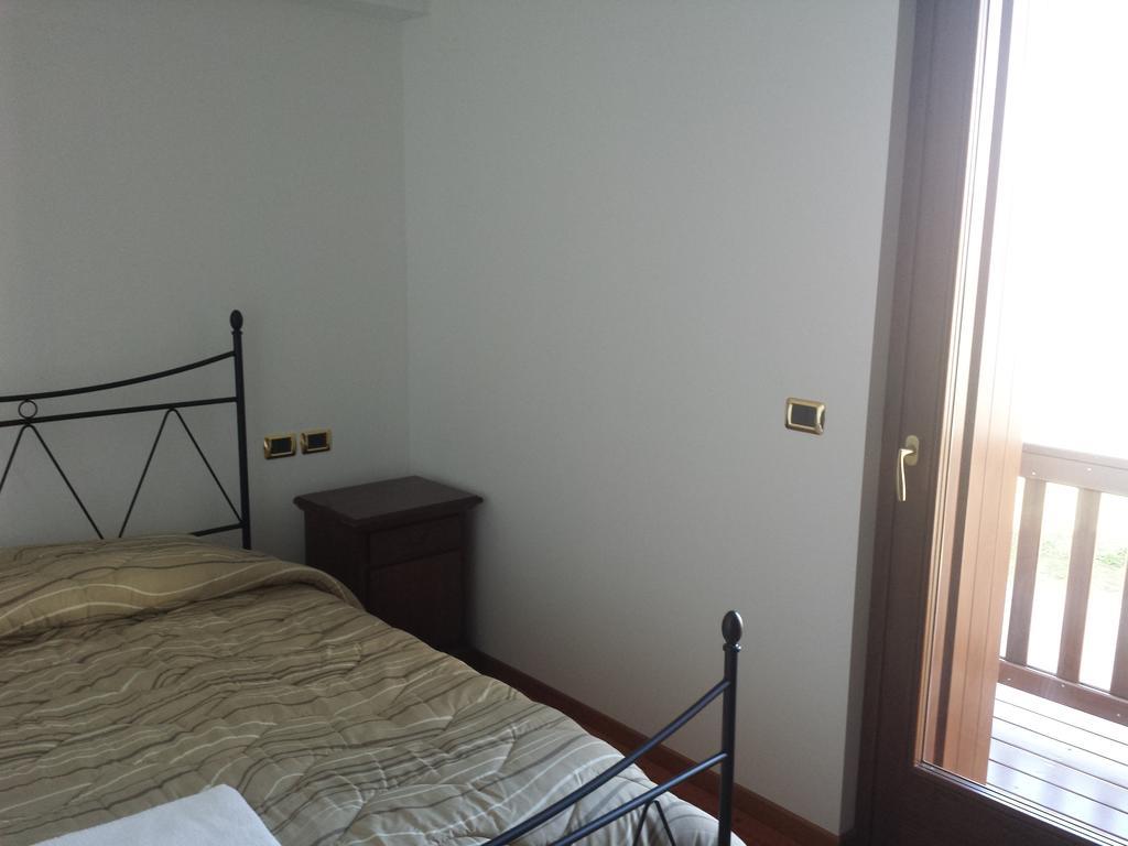 Farmstay Alloggio Cort Di Branc Povoletto Habitación foto